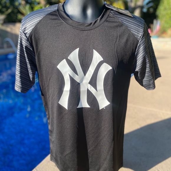 New York Yankees Baseball Black Spring Training Activewear T-Shirt - Picture 8 of 8